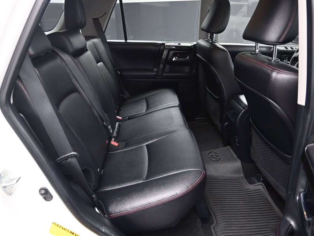 2018 Super White Toyota 4Runner TRD Off-Road Premium 4X4 SUV