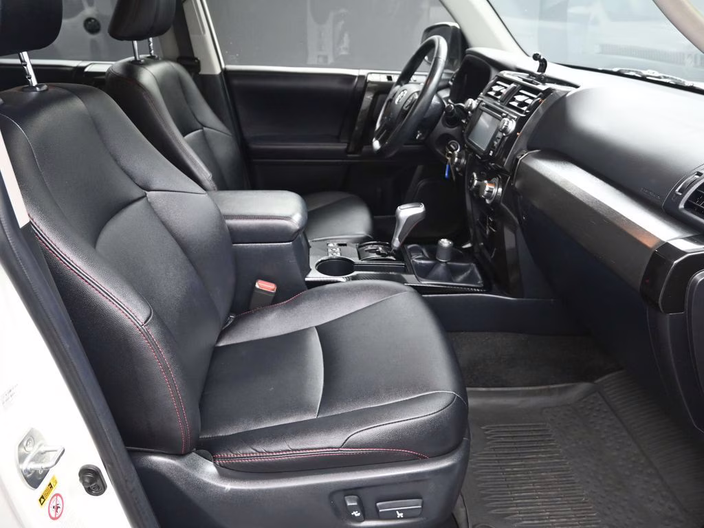 2018 Super White Toyota 4Runner TRD Off-Road Premium 4X4 SUV