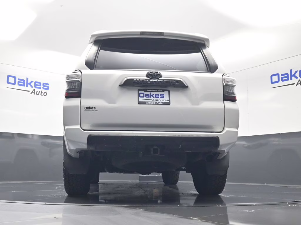 2018 Super White Toyota 4Runner TRD Off-Road Premium 4X4 SUV