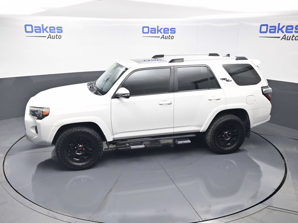 2018 Super White Toyota 4Runner TRD Off-Road Premium 4X4 SUV