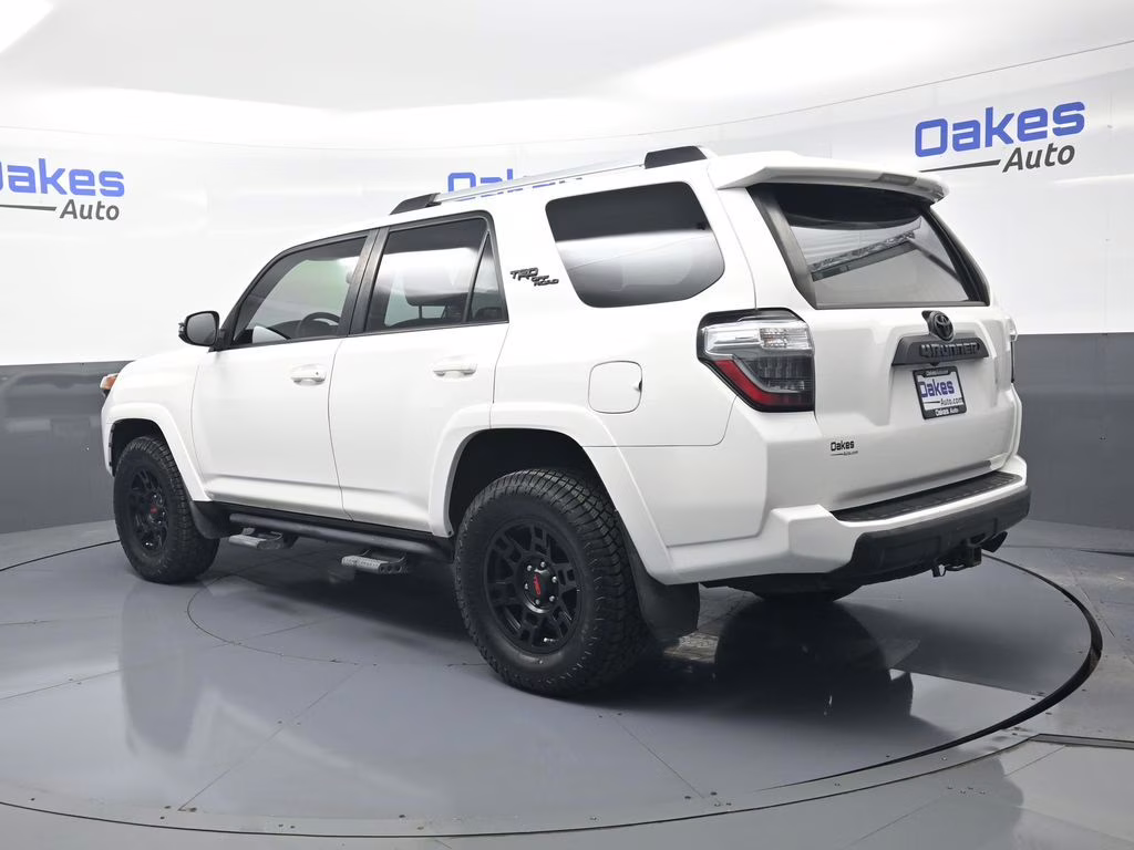 2018 Super White Toyota 4Runner TRD Off-Road Premium 4X4 SUV