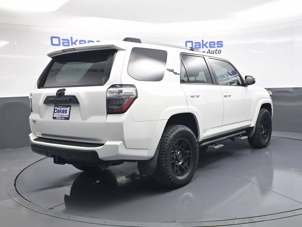2018 Super White Toyota 4Runner TRD Off-Road Premium 4X4 SUV