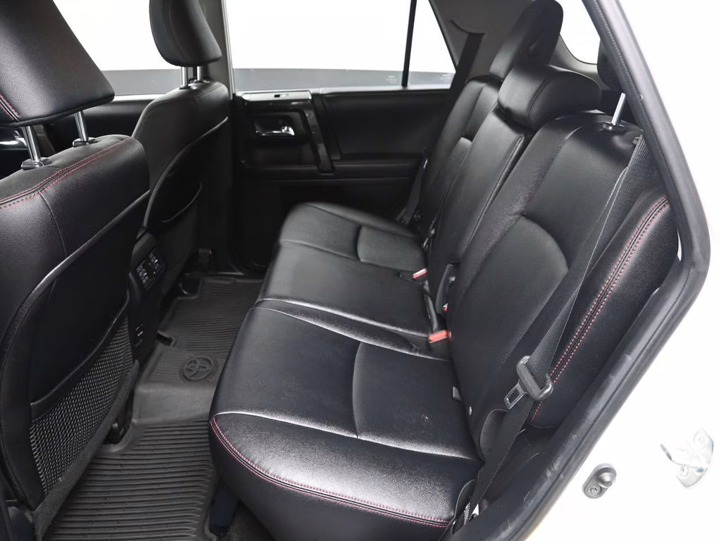 2018 Super White Toyota 4Runner TRD Off-Road Premium 4X4 SUV