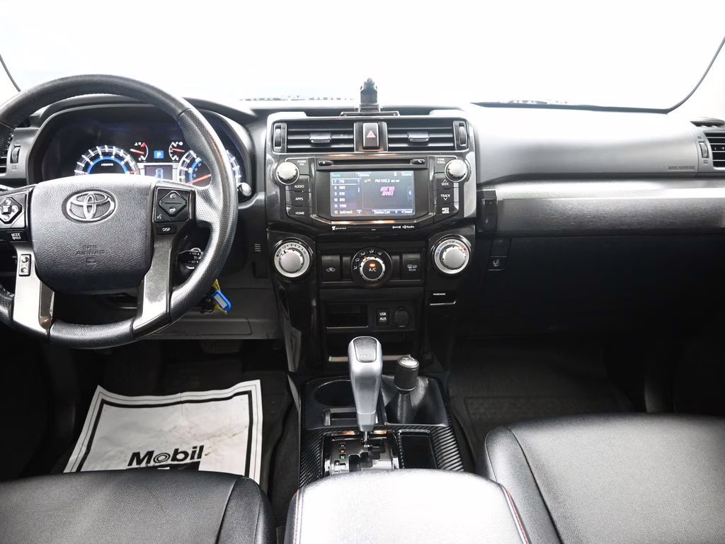 2018 Super White Toyota 4Runner TRD Off-Road Premium 4X4 SUV