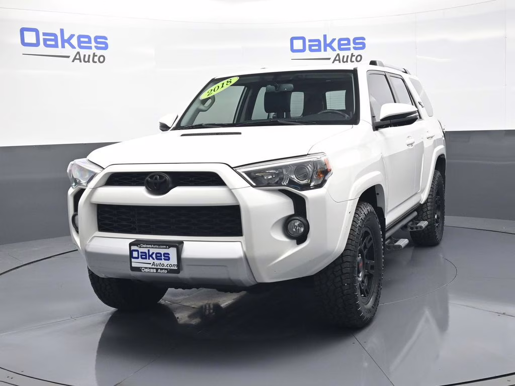 2018 Super White Toyota 4Runner TRD Off-Road Premium 4X4 SUV