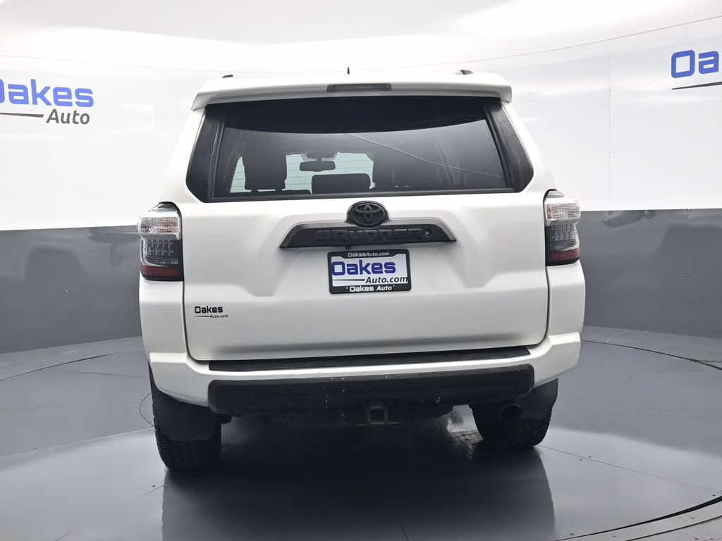 2018 Super White Toyota 4Runner TRD Off-Road Premium 4X4 SUV