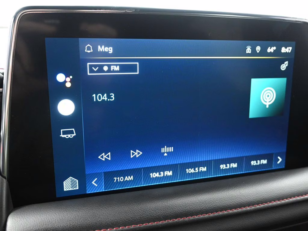 2022 Iridescent Pearl Tricoat Chevrolet Suburban RST 4X4 SUV
