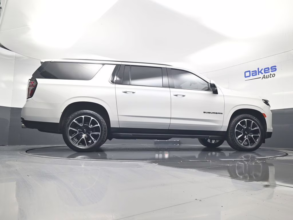 2022 Iridescent Pearl Tricoat Chevrolet Suburban RST 4X4 SUV