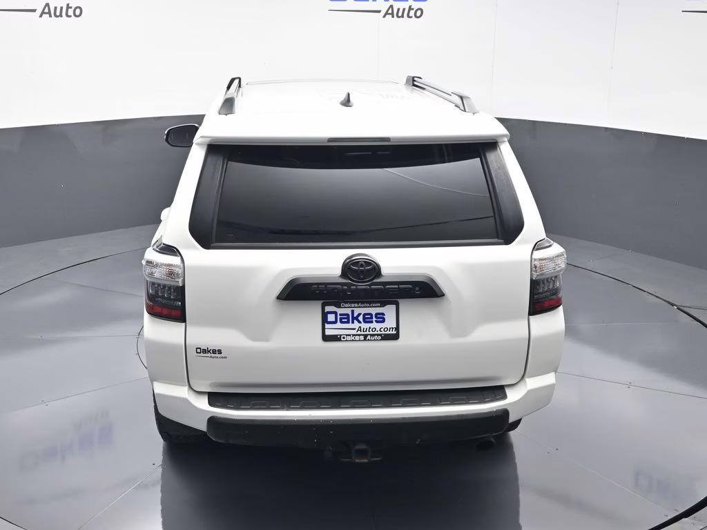 2018 Super White Toyota 4Runner TRD Off-Road Premium 4X4 SUV