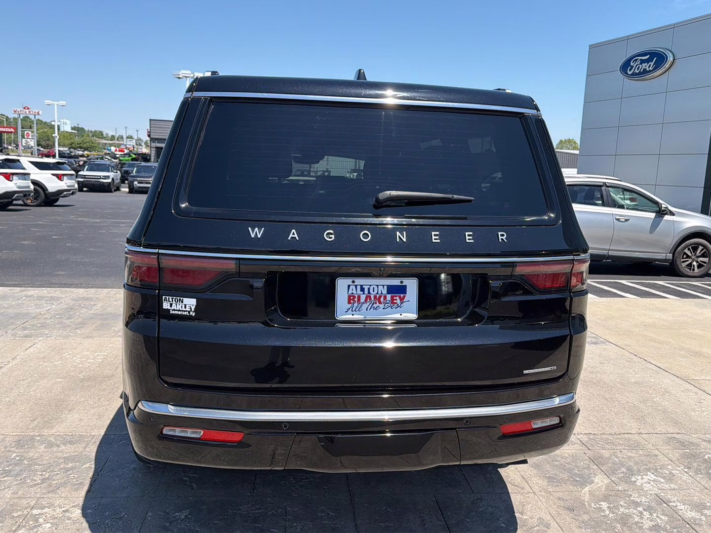 2024 Diamond Black Crystal Pearlcoat Jeep Wagoneer 4X4 4X4 SUV