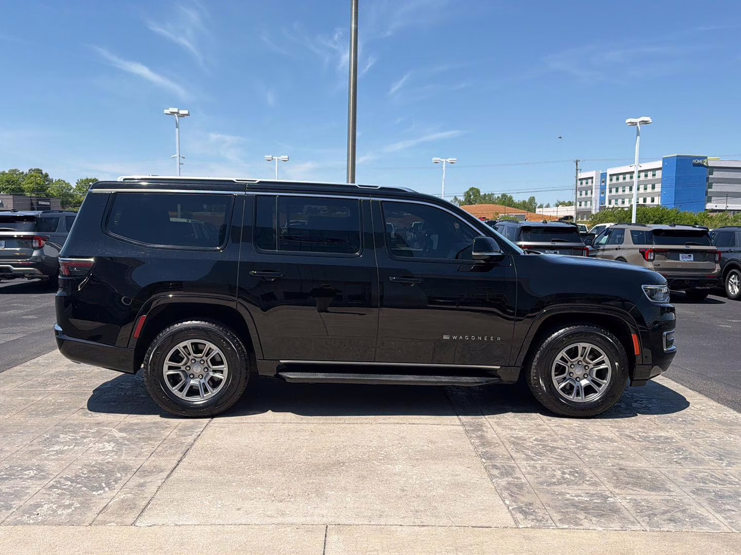 2024 Diamond Black Crystal Pearlcoat Jeep Wagoneer 4X4 4X4 SUV