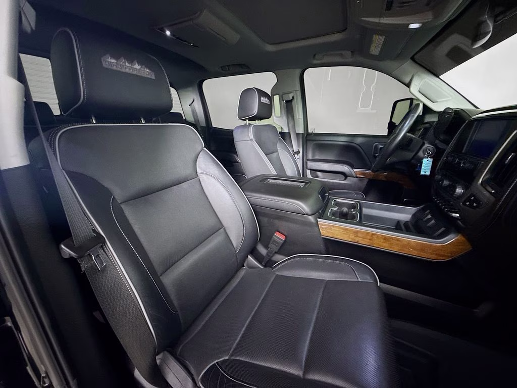2018 Black Chevrolet Silverado 2500HD High Country 4X4 Truck