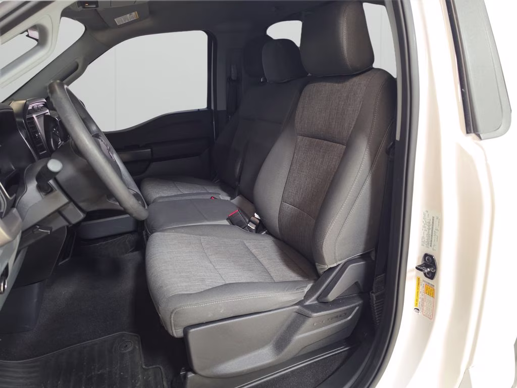 2023 Oxford White Ford F-150 XL 4X4 Truck