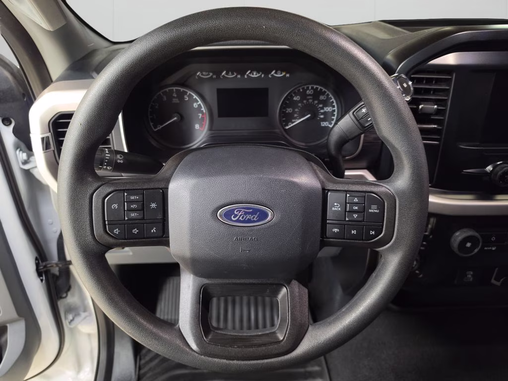 2023 Oxford White Ford F-150 XL 4X4 Truck
