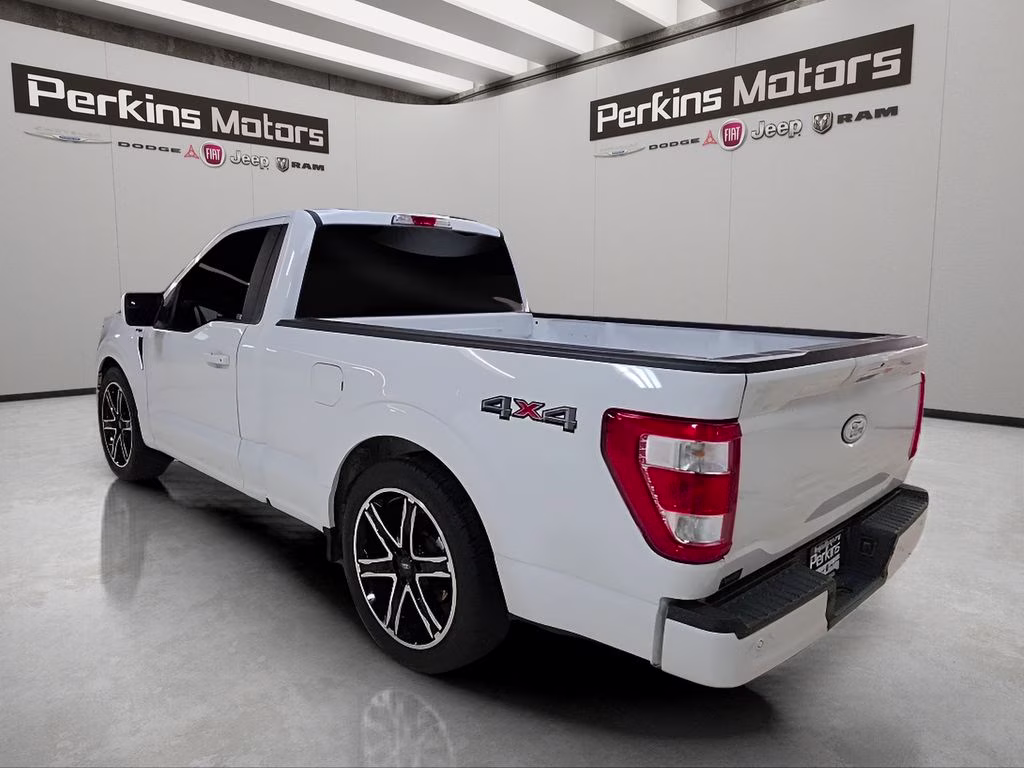 2023 Oxford White Ford F-150 XL 4X4 Truck