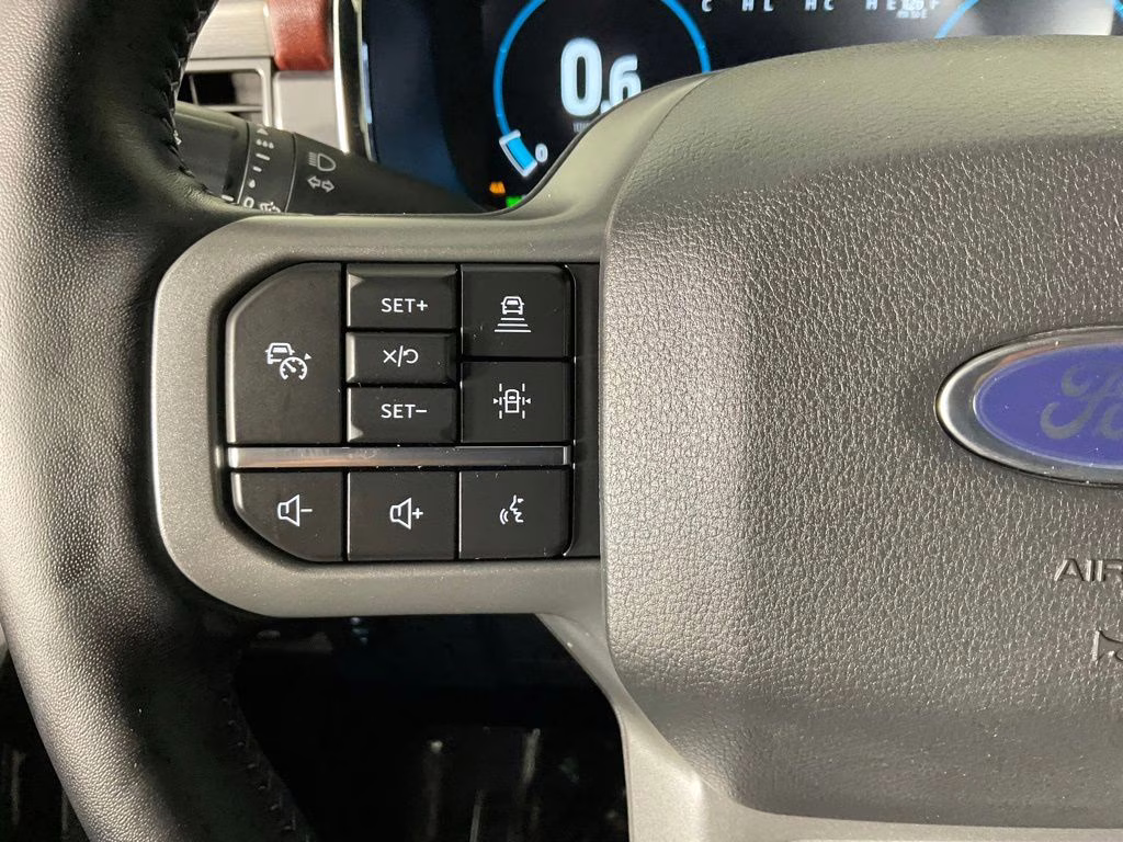 2022 White Metallic Ford F-150 Lariat 4X4 Truck