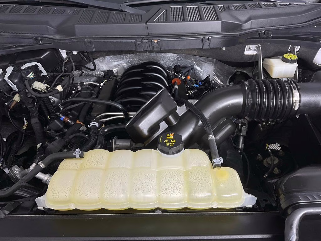 2022 White Metallic Ford F-150 Lariat 4X4 Truck
