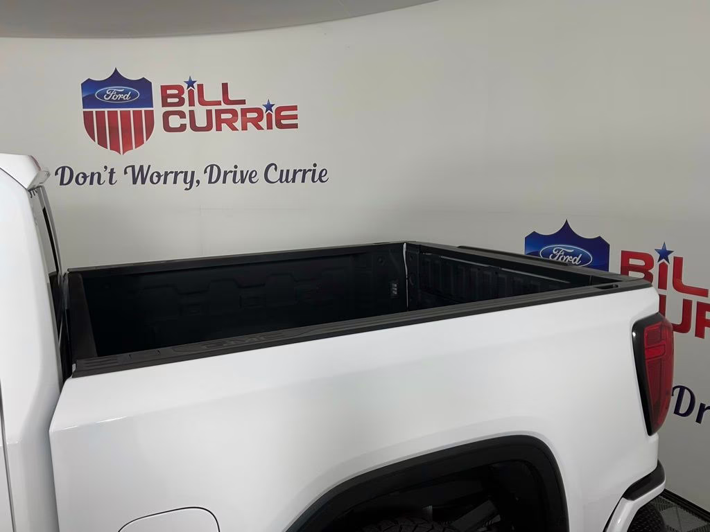 2023 Summit White GMC Sierra 1500 AT4 4X4 Truck