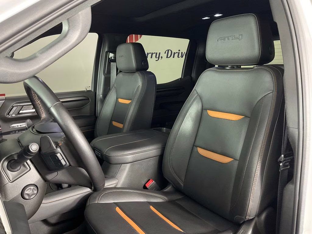 2023 Summit White GMC Sierra 1500 AT4 4X4 Truck