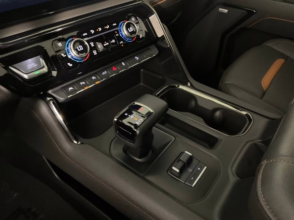 2023 Summit White GMC Sierra 1500 AT4 4X4 Truck