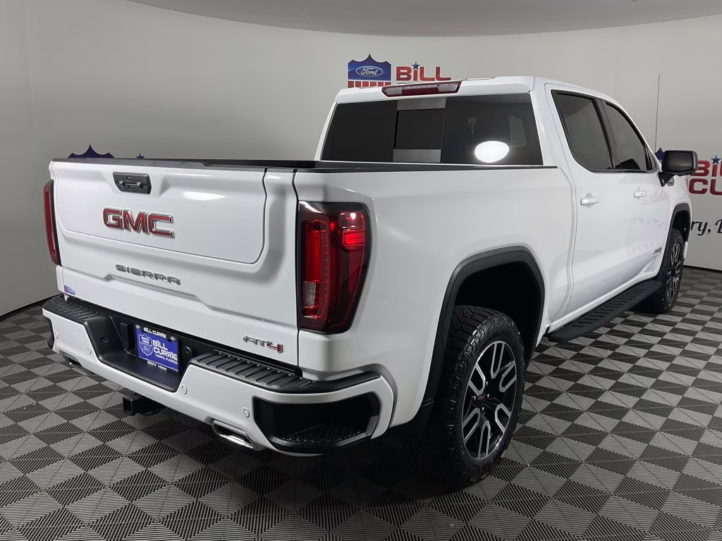 2023 Summit White GMC Sierra 1500 AT4 4X4 Truck