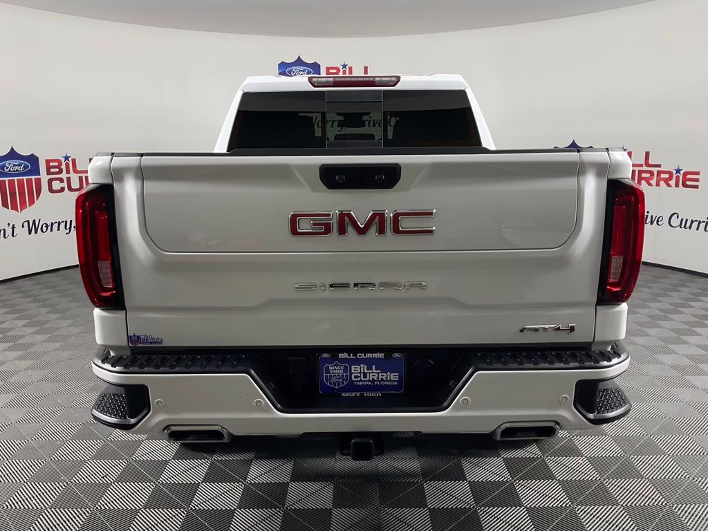 2023 Summit White GMC Sierra 1500 AT4 4X4 Truck