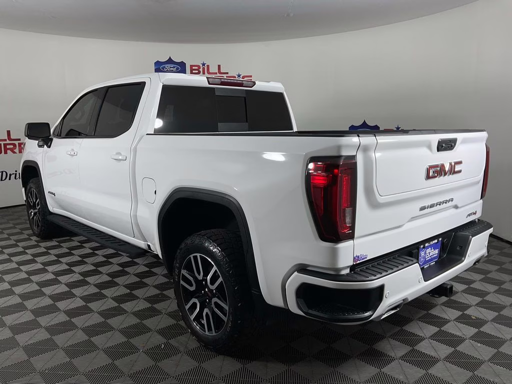 2023 Summit White GMC Sierra 1500 AT4 4X4 Truck