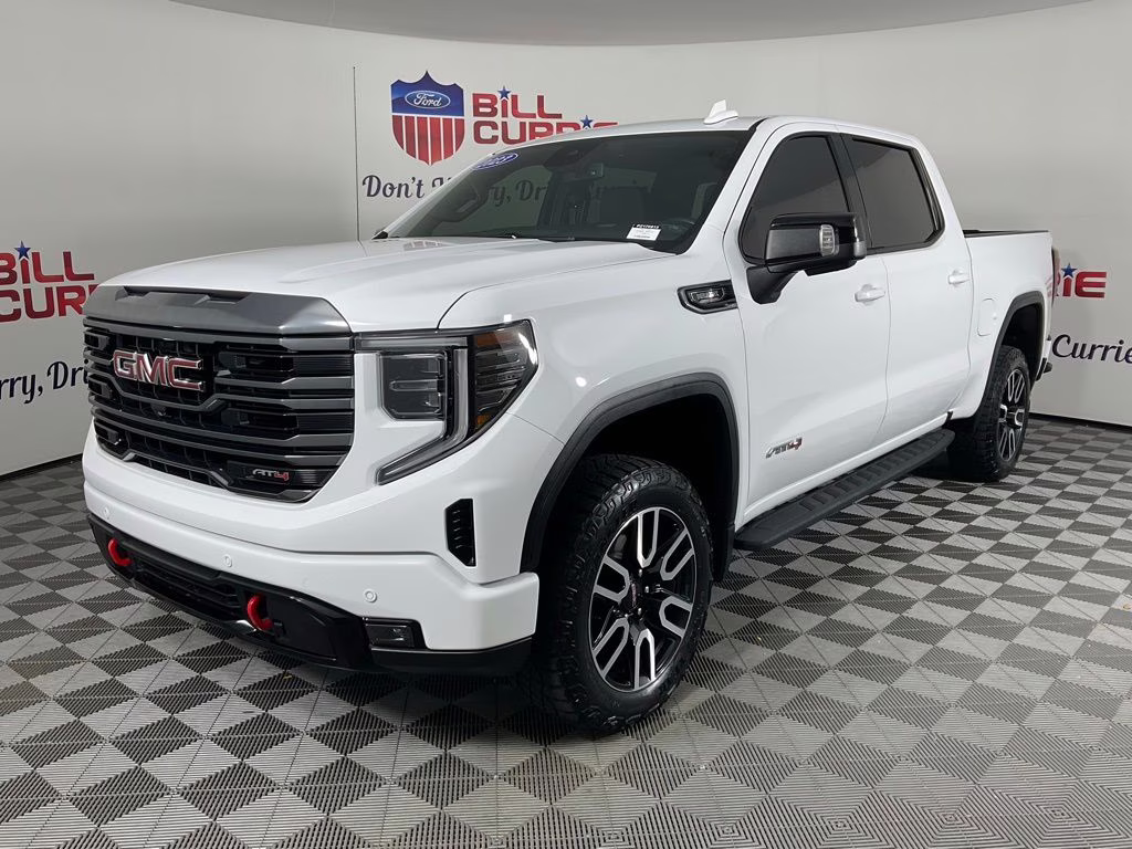 2023 Summit White GMC Sierra 1500 AT4 4X4 Truck