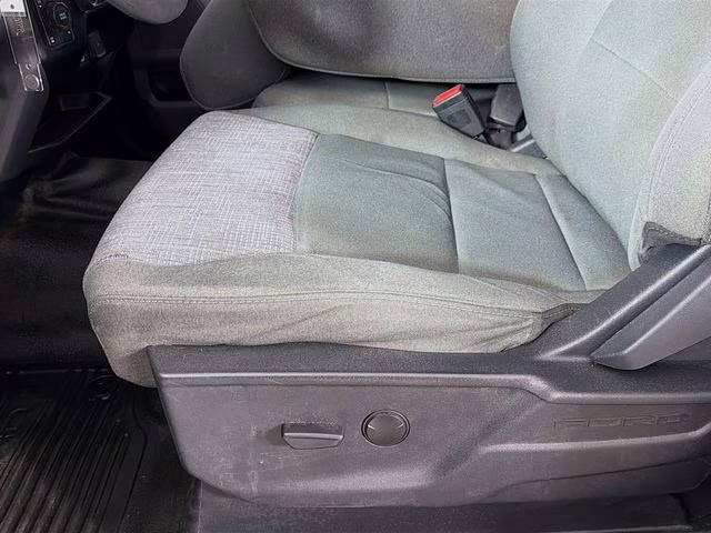 2023 Gray Metallic Ford Super Duty F-250 SRW XLT 4X4 Truck