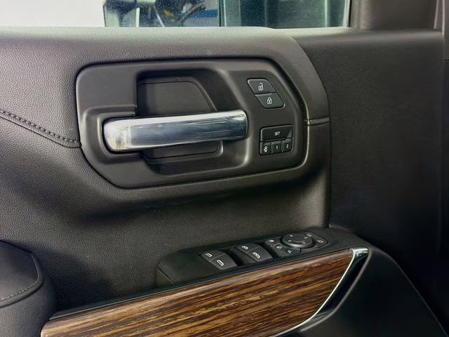 2023 Pearl Chevrolet Silverado 2500HD High Country 4X4 Truck