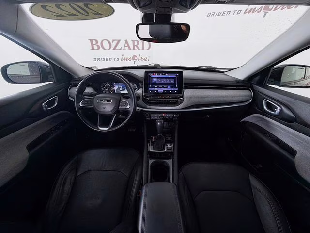 2022 Granite Crystal Metallic Clearcoat Jeep Compass Latitude Lux 4X4 SUV
