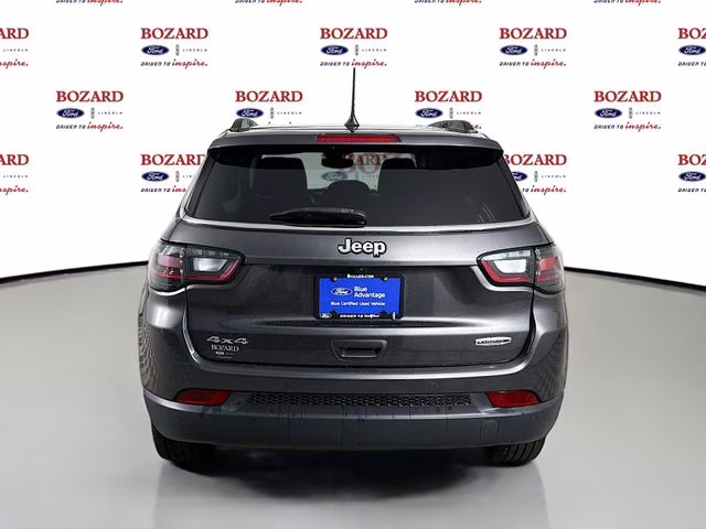 2022 Granite Crystal Metallic Clearcoat Jeep Compass Latitude Lux 4X4 SUV