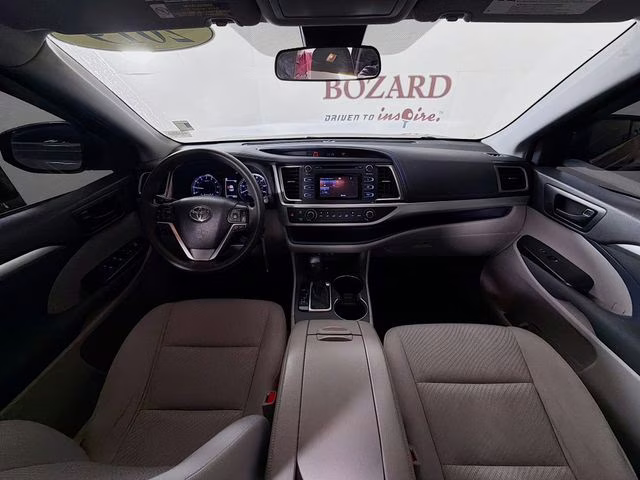 2019 Predawn Gray Mica Toyota Highlander LE FWD SUV