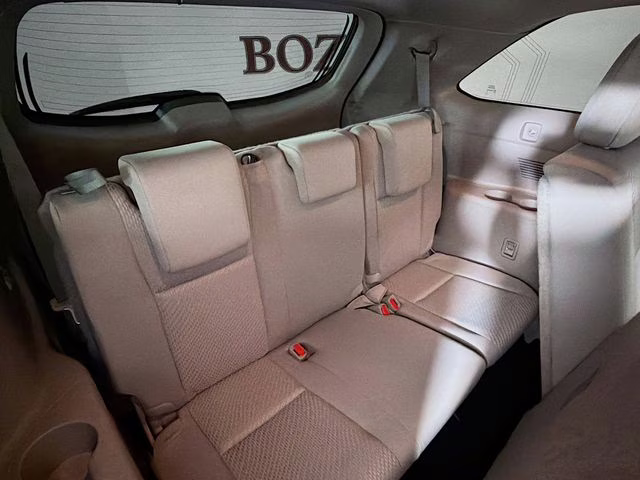 2019 Predawn Gray Mica Toyota Highlander LE FWD SUV