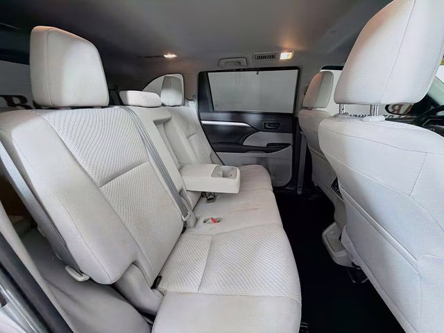 2019 Predawn Gray Mica Toyota Highlander LE FWD SUV