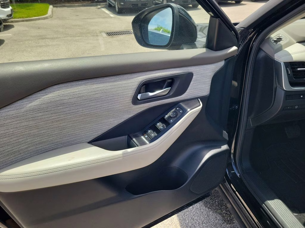 2023 Super Black Nissan Rogue SV FWD SUV
