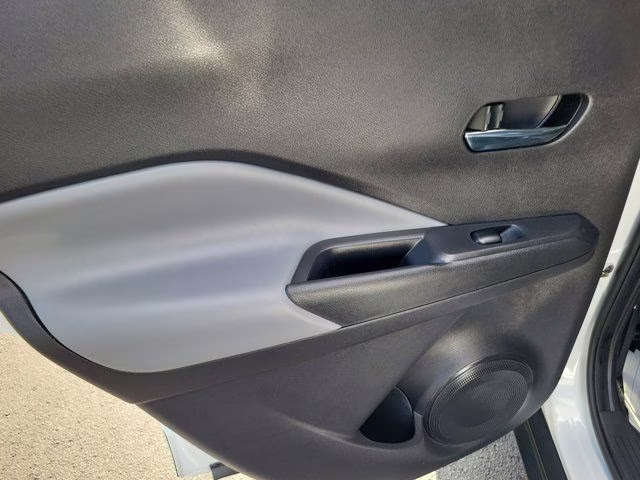 2023 Aspen White Nissan Kicks SR FWD SUV