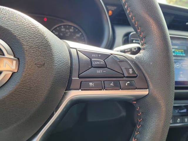 2023 Aspen White Nissan Kicks SR FWD SUV