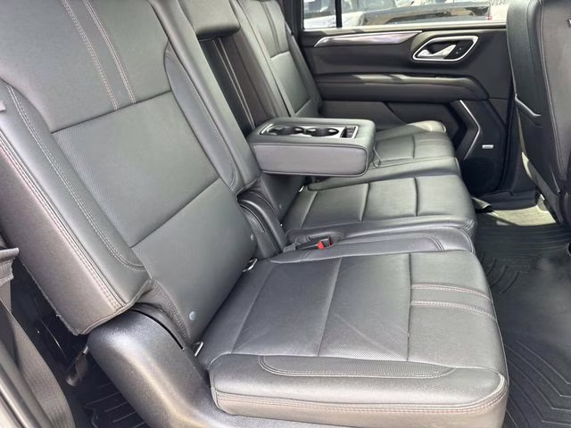 2021 Summit White Chevrolet Suburban RST RWD SUV