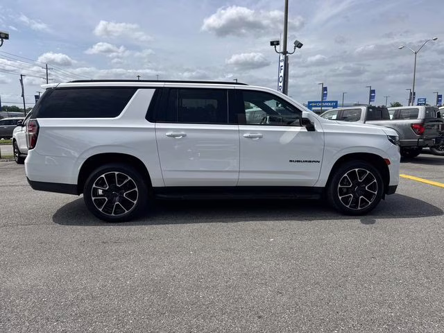 2021 Summit White Chevrolet Suburban RST RWD SUV