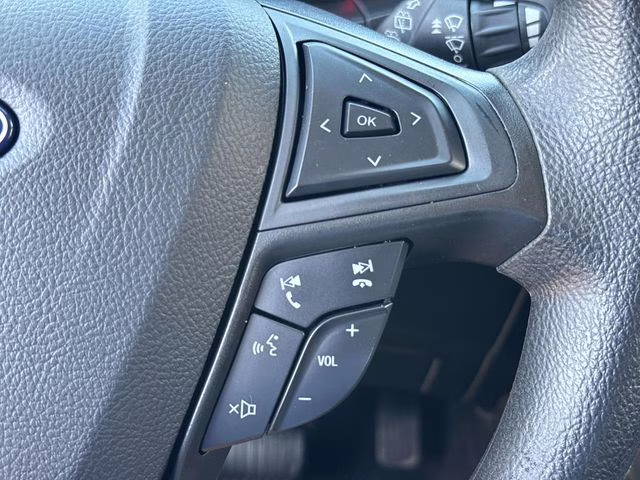 2022 Silver Metallic Ford Edge SE AWD SUV