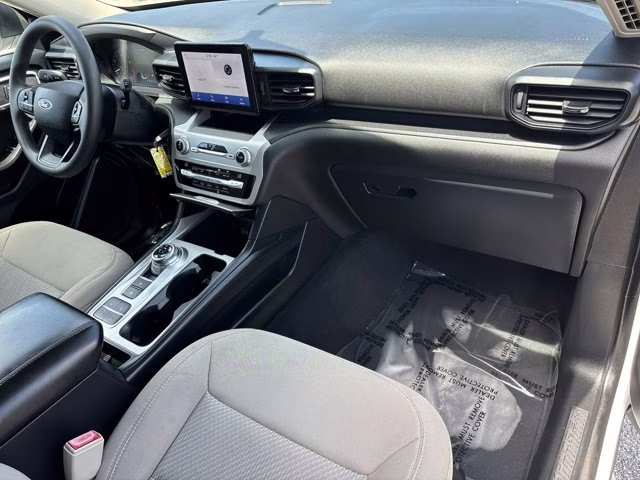 2021 Oxford White Ford Explorer Base RWD SUV