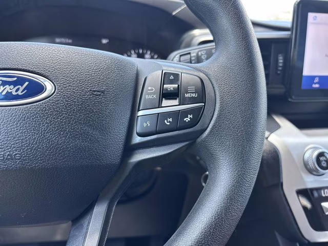 2021 Oxford White Ford Explorer Base RWD SUV