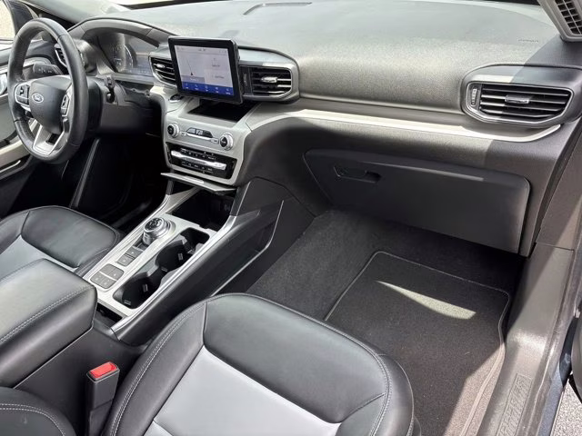 2023 Blue Metallic Ford Explorer XLT RWD SUV