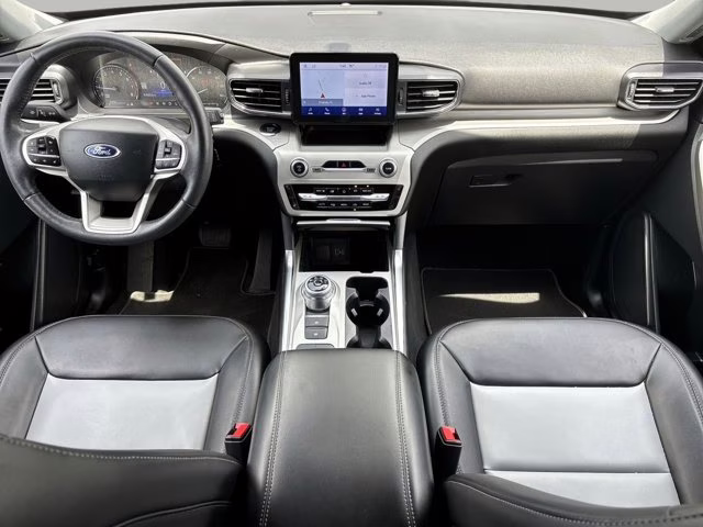 2023 Blue Metallic Ford Explorer XLT RWD SUV