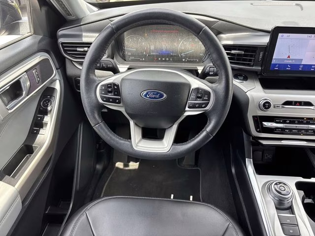 2023 Blue Metallic Ford Explorer XLT RWD SUV