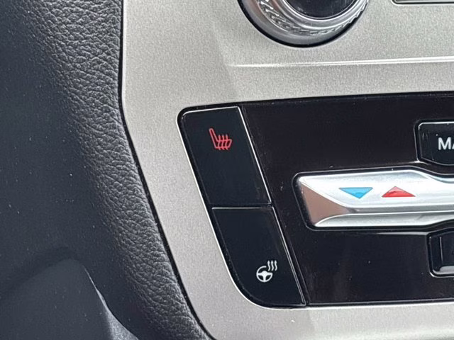 2023 Blue Metallic Ford Explorer XLT RWD SUV