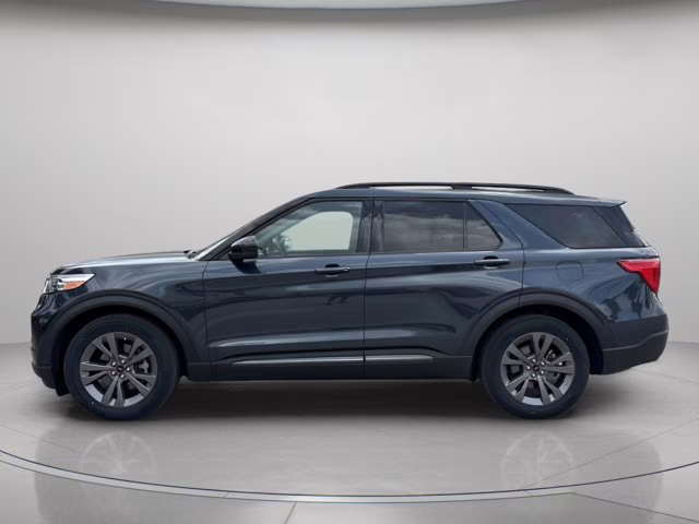 2023 Blue Metallic Ford Explorer XLT RWD SUV