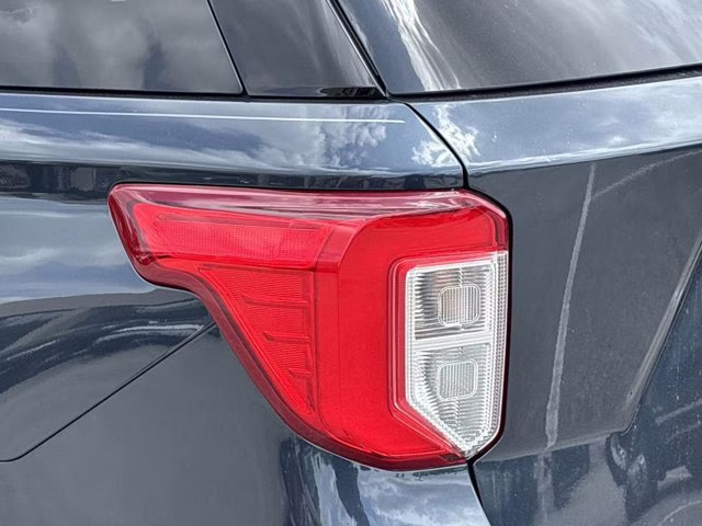 2023 Blue Metallic Ford Explorer XLT RWD SUV