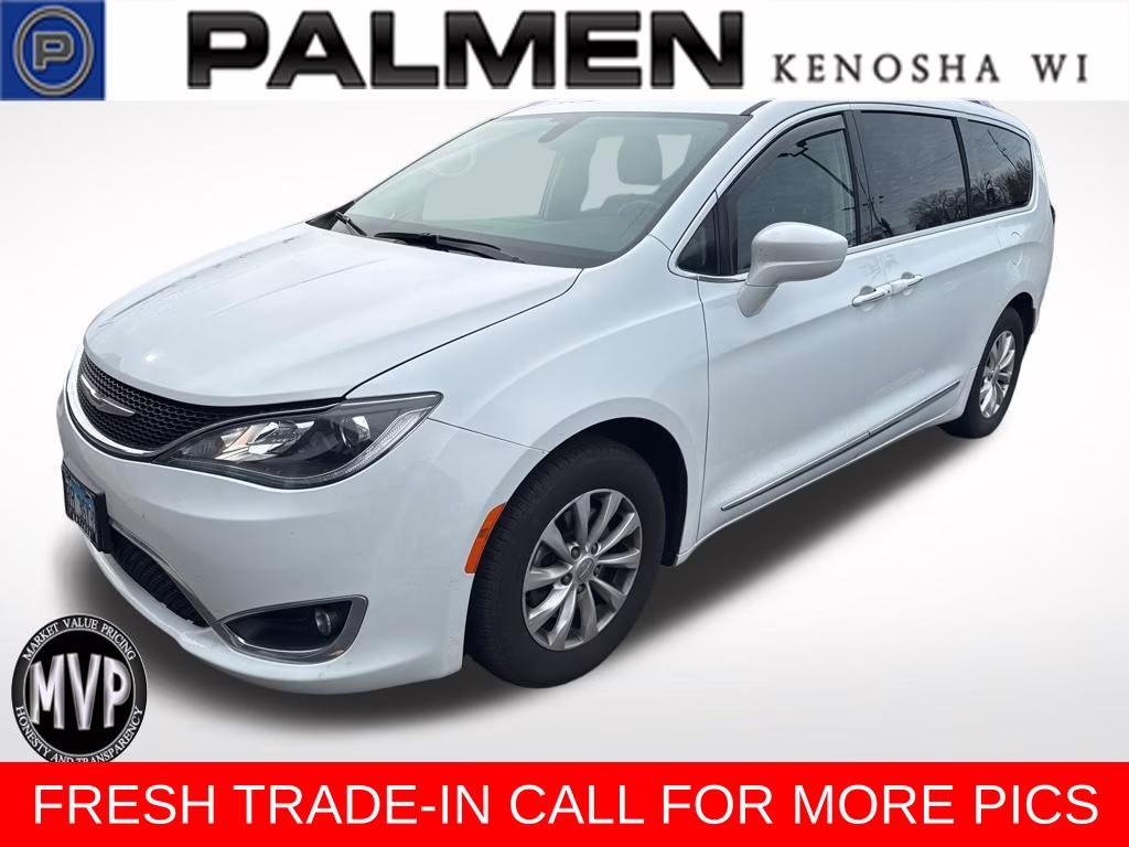 2018 Bright White Clearcoat Chrysler Pacifica Touring L FWD Van